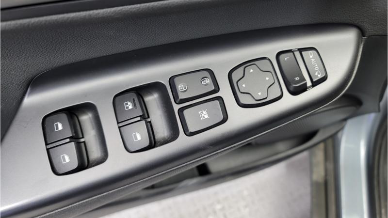 현대 코나 1.6 가솔린 2WD 모던 팝 - 이미지 17