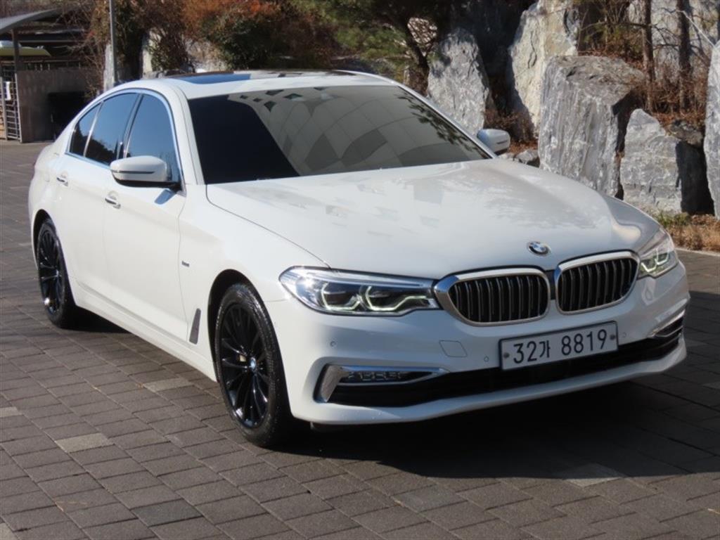 BMW 5시리즈(7세대) 530i xDrive 럭셔리 라인플러스 - 이미지 15