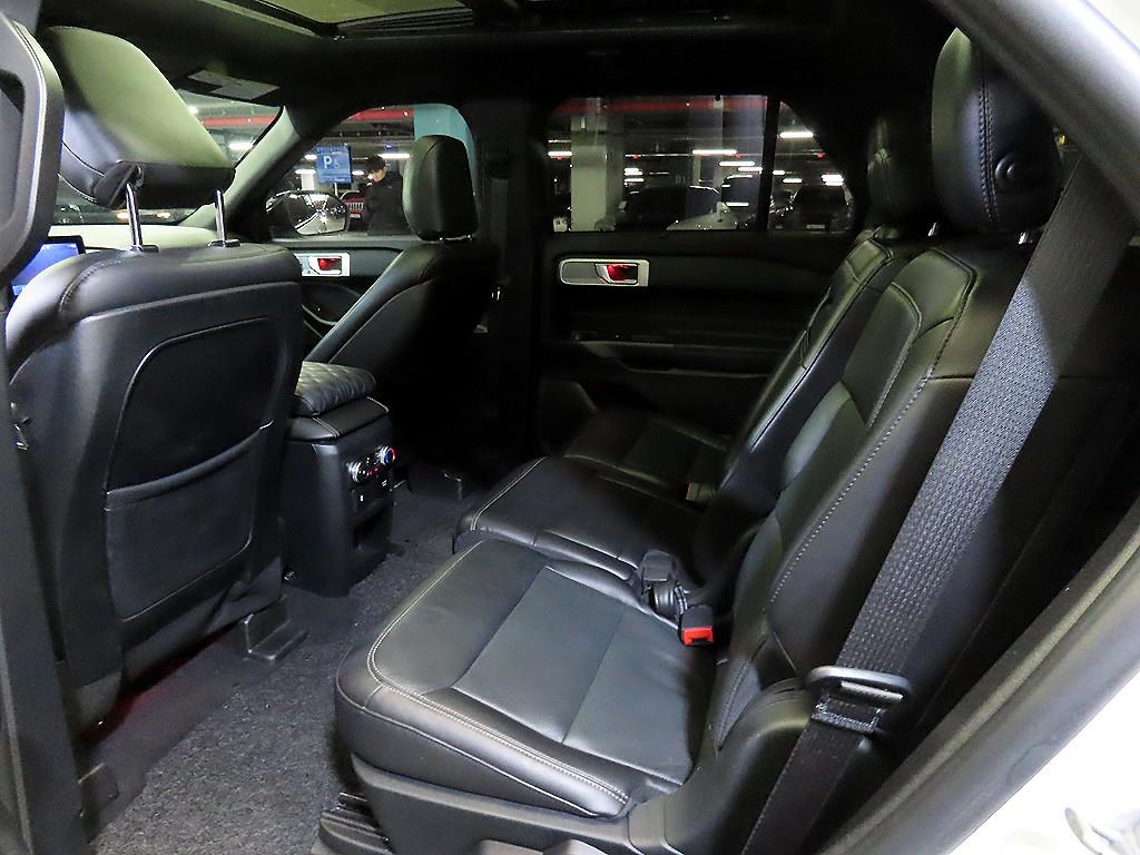 포드 익스플로러(6세대) 2.3 AWD 리미티드 - 이미지 18