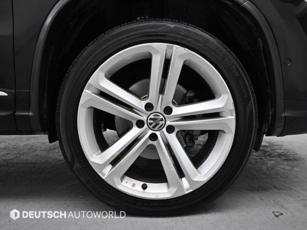 폭스바겐 티구안 2.0 TDI 블루모션 R라인 - 이미지 2