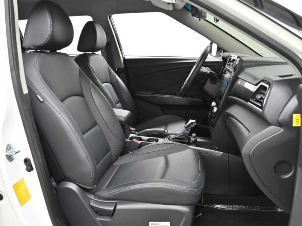 KG모빌리티(쌍용) 베리 뉴 티볼리 1.5 가솔린 2WD V3 - 이미지 3