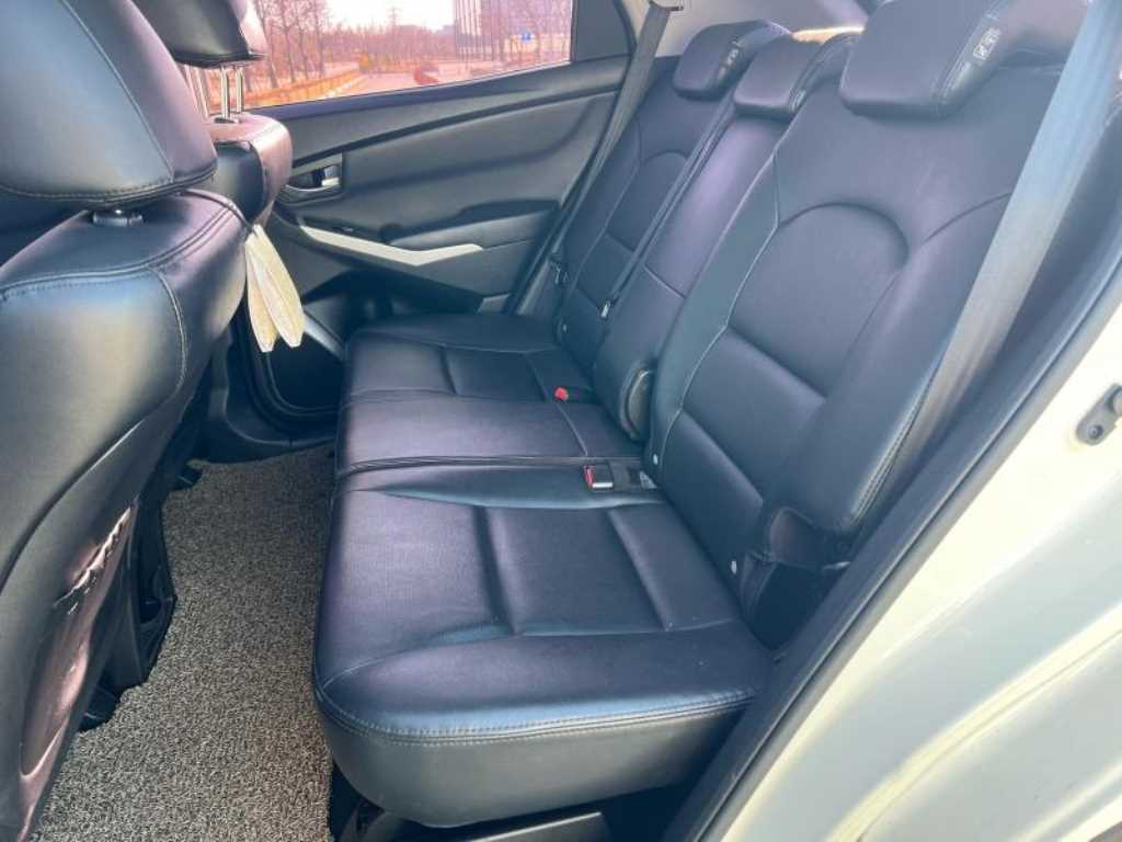 KG모빌리티(쌍용) 뉴 코란도C 2.0 AWD CVT 고급형 - 이미지 3