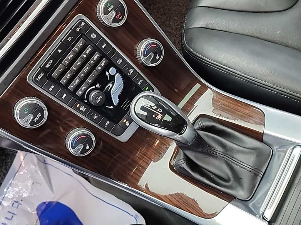 볼보 S60(2세대) D4 섬멈 - 이미지 5