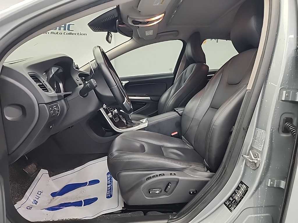 볼보 S60(2세대) D4 섬멈 - 이미지 14