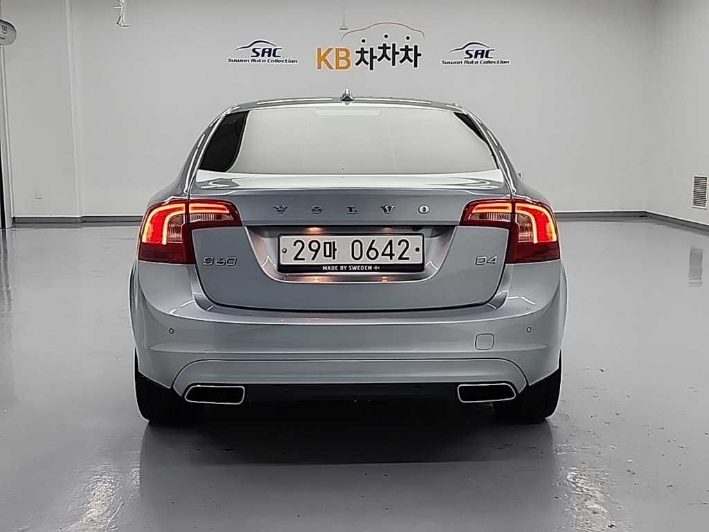 볼보 S60(2세대) D4 섬멈 - 이미지 17