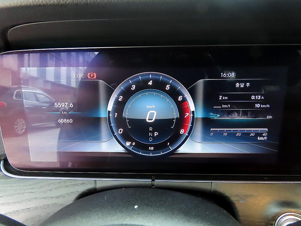 벤츠 E클래스(5세대) E300 아방가르드 - 이미지 9