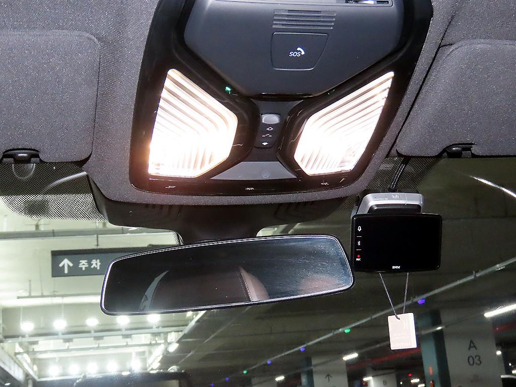 BMW 5시리즈(7세대) 530i xDrive M 스포츠팩 - 이미지 11