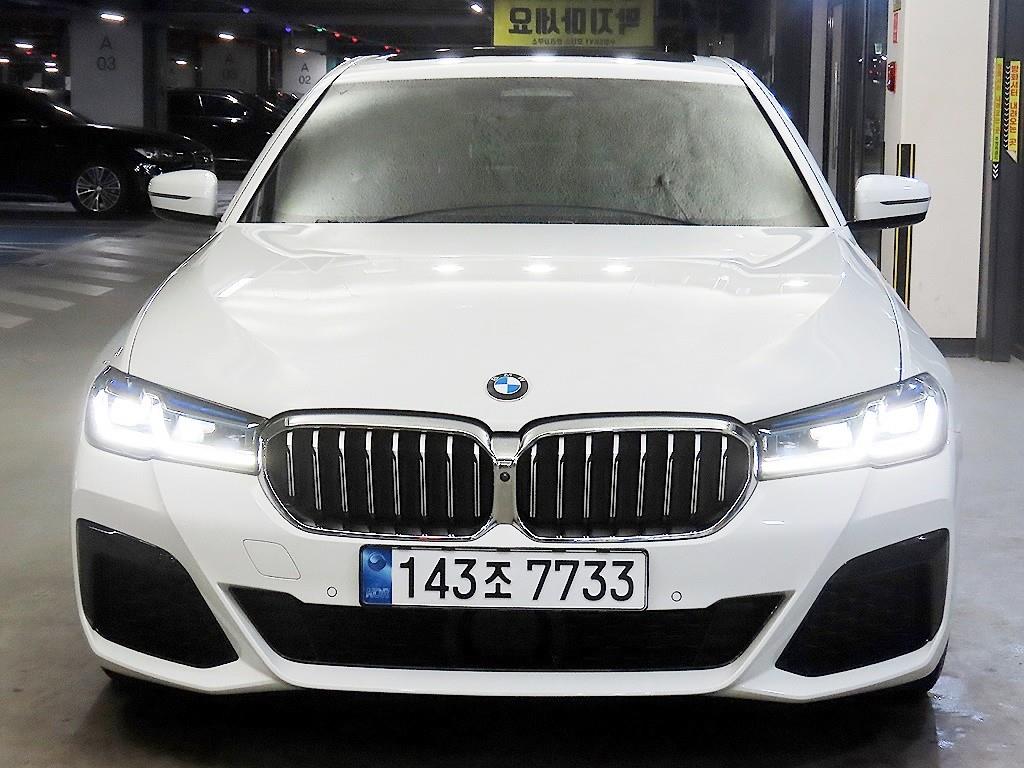 BMW 5시리즈(7세대) 530i xDrive M 스포츠팩 - 이미지 9