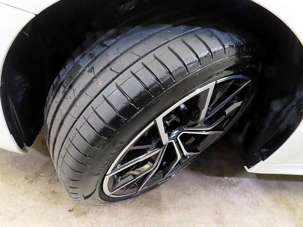 BMW 5시리즈(7세대) 530i xDrive M 스포츠팩 - 이미지 20