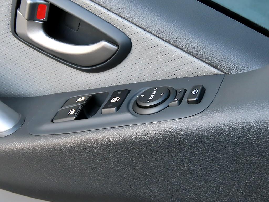 현대 더 뉴그랜드스타렉스 5인승 디젤 밴 모던