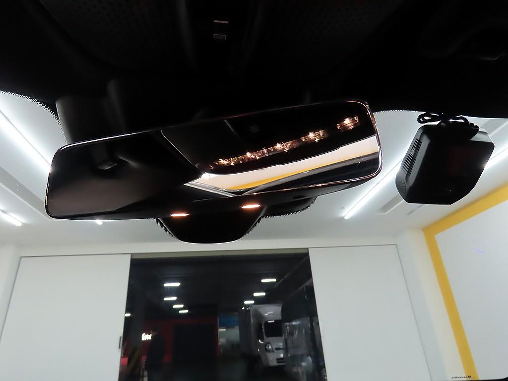 벤츠 E클래스(5세대) E220d 4매틱 AMG 라인 - 이미지 16