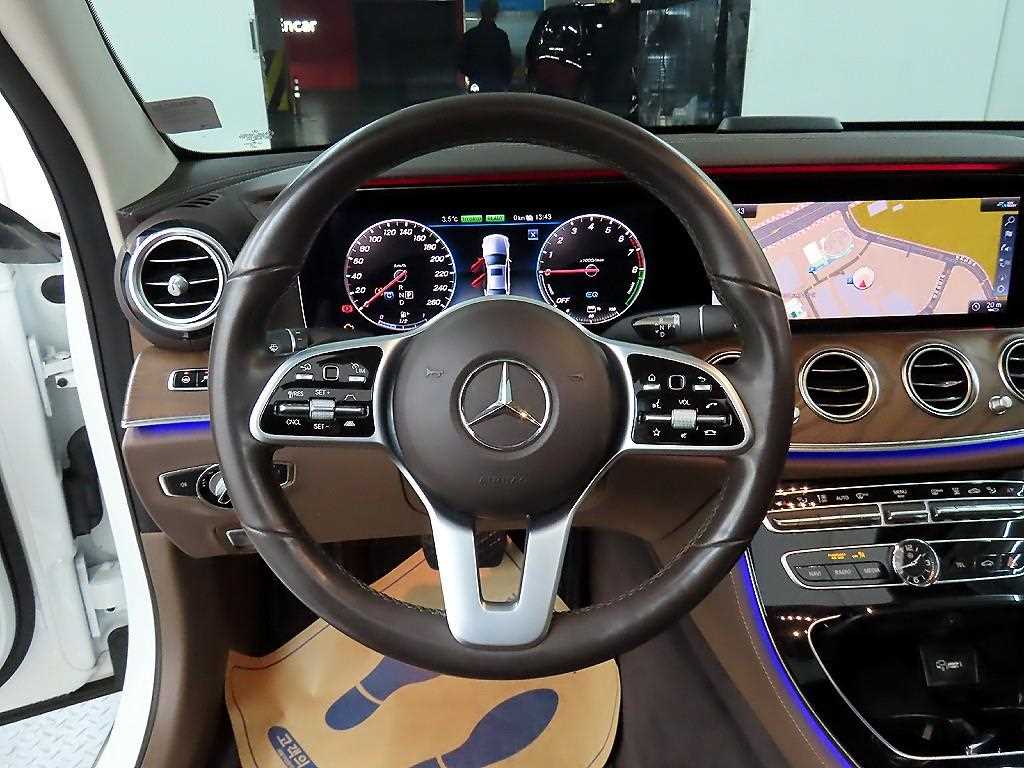 벤츠 E클래스(5세대) E300e 4매틱 익스클루시브 - 이미지 8