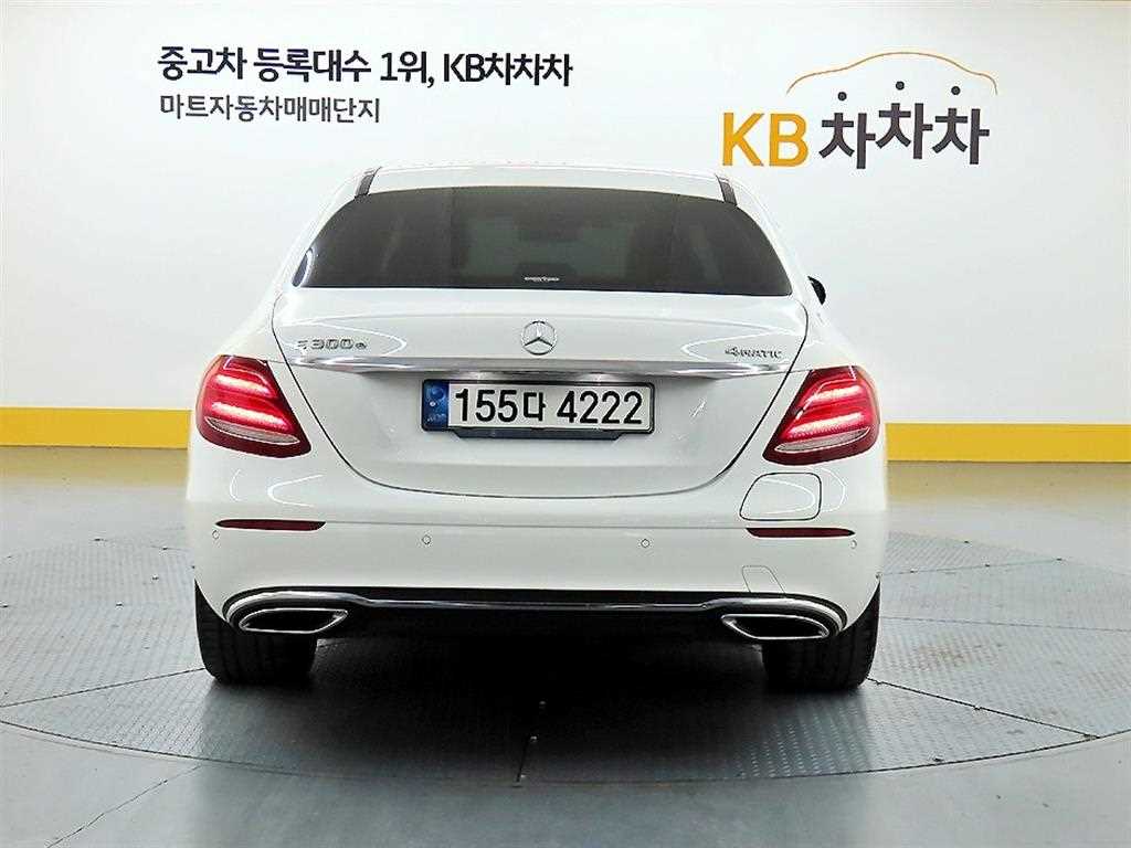 벤츠 E클래스(5세대) E300e 4매틱 익스클루시브 - 이미지 16