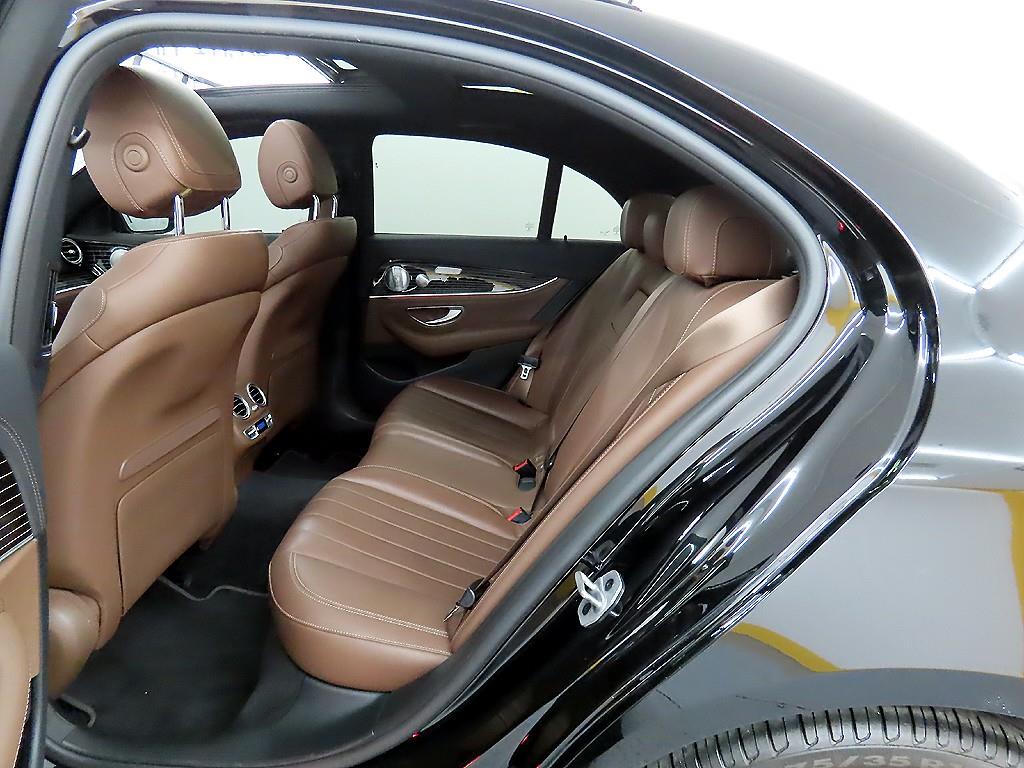 벤츠 E클래스(5세대) E450 4매틱 익스클루시브 - 이미지 13