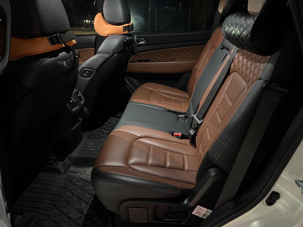 KG모빌리티(쌍용) G4 렉스턴 2.2 4WD 화이트 에디션 - 이미지 4