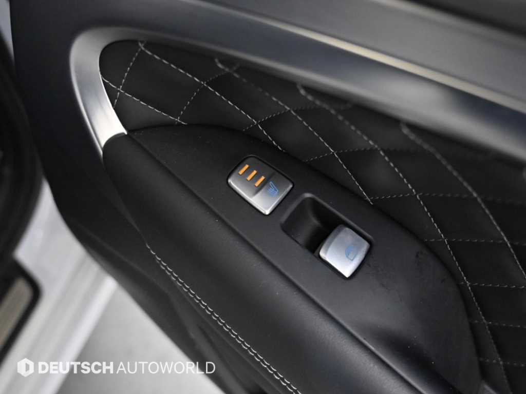 제네시스 G70 2.0T AWD 스포츠 패키지 - 이미지 19