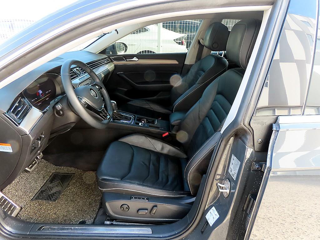 폭스바겐 아테온 2.0 TDI 엘레강스 프레스티지 - 이미지 9