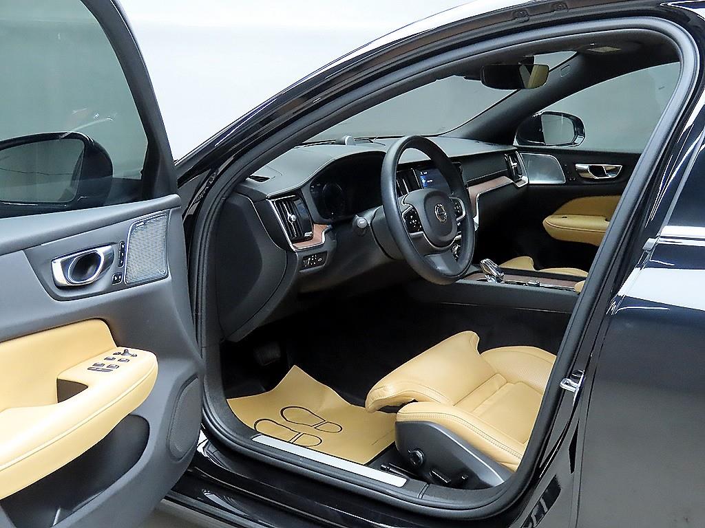 볼보 S60(3세대) 2.0 B5 인스크립션 - 이미지 3