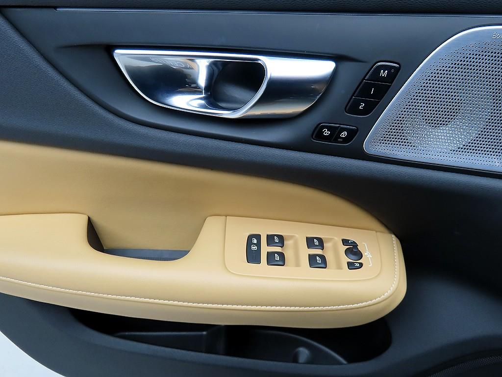 볼보 S60(3세대) 2.0 B5 인스크립션 - 이미지 17