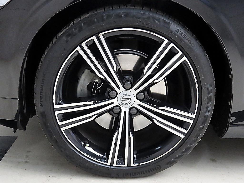 볼보 S60(3세대) 2.0 B5 인스크립션 - 이미지 18