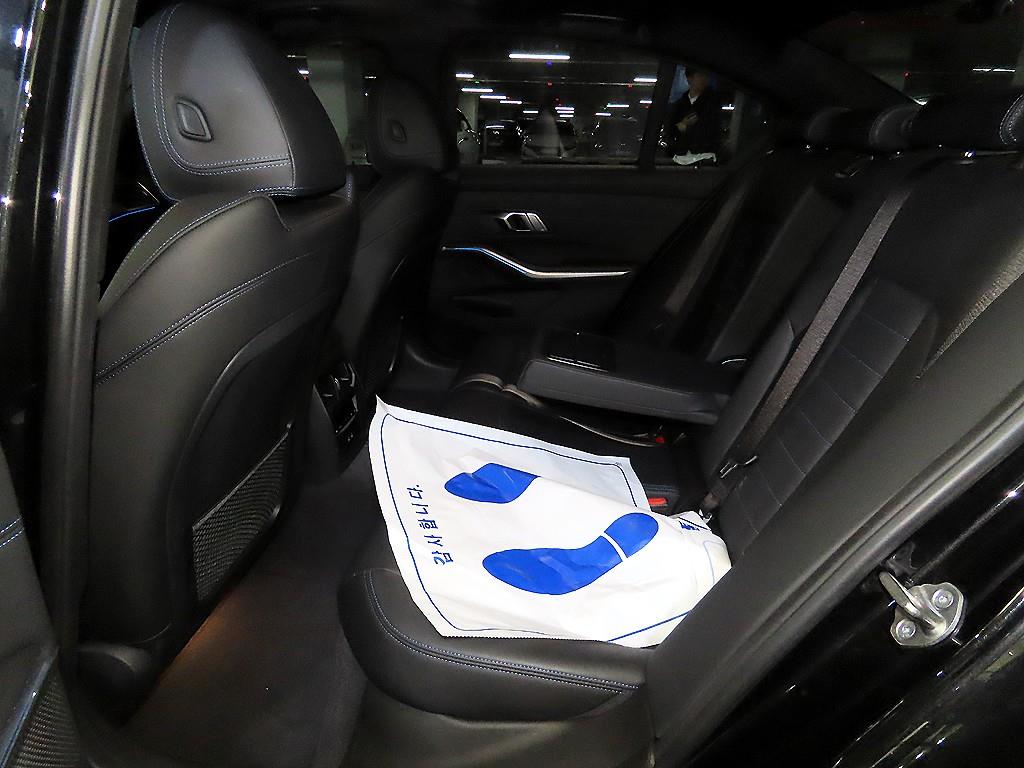 BMW 3시리즈(7세대) 330e M 스포츠 팩 - 이미지 13
