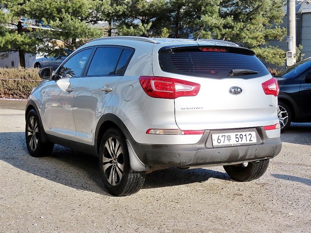 기아 스포티지 R 디젤 R2.0 2WD TLX 고급형 - 이미지 12