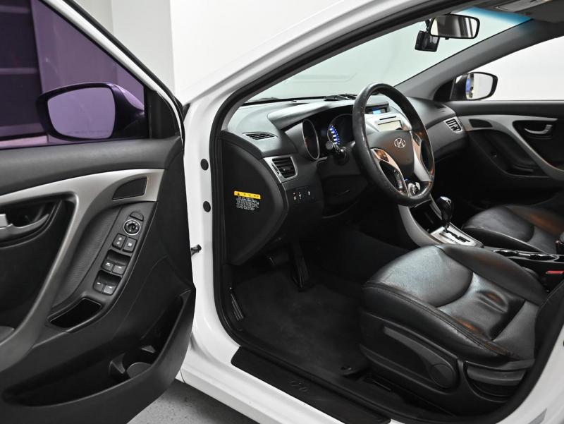 현대 아반떼MD M16 GDi 럭셔리 - 이미지 14