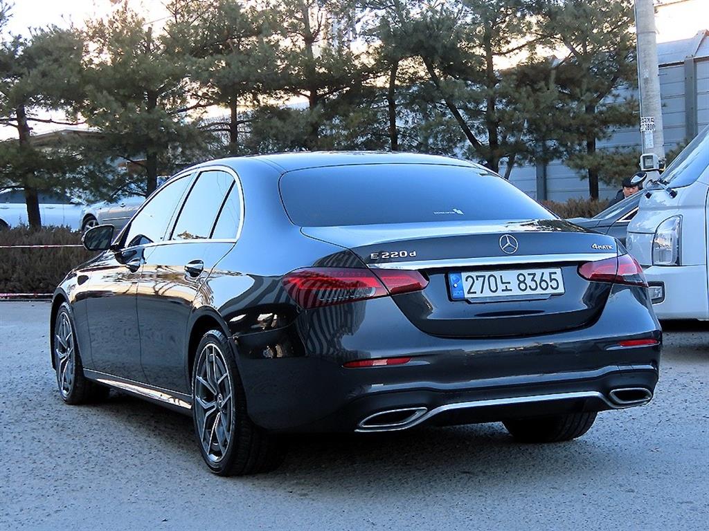 벤츠 E클래스(5세대) E220d 4매틱 AMG 라인