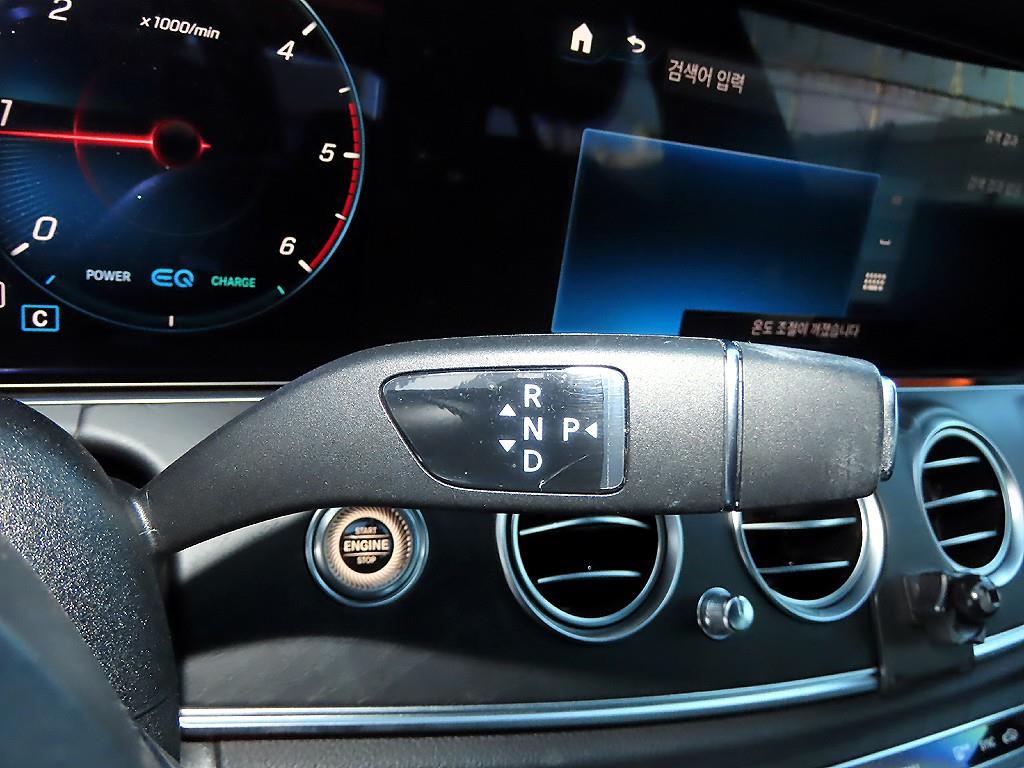 벤츠 E클래스(5세대) E220d 4매틱 AMG 라인 - 이미지 2