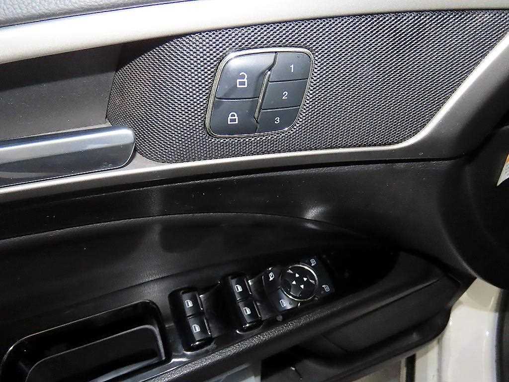 포드 퓨전(2세대) 2.0 에코부스트 SE - 이미지 7