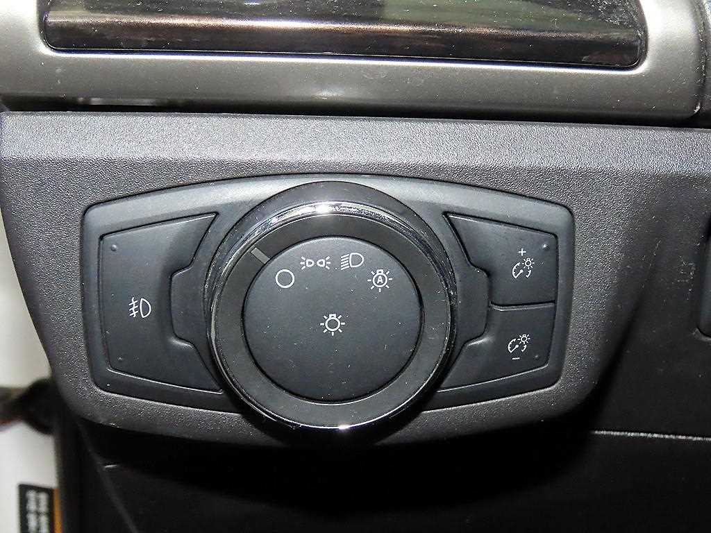 포드 퓨전(2세대) 2.0 에코부스트 SE - 이미지 10