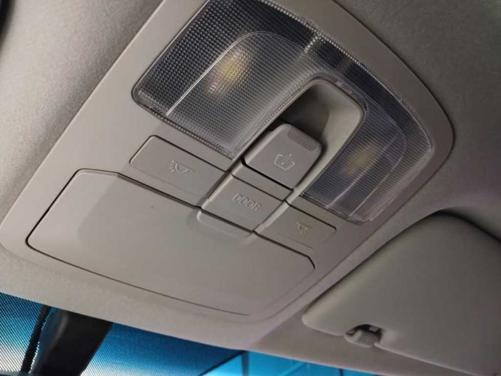 제네시스 티볼리 디젤 2WD VX - 이미지 11