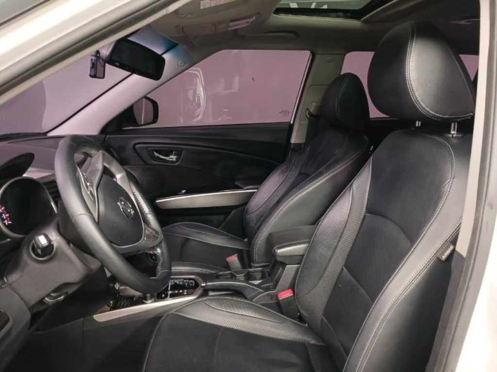 제네시스 티볼리 디젤 2WD VX - 이미지 8