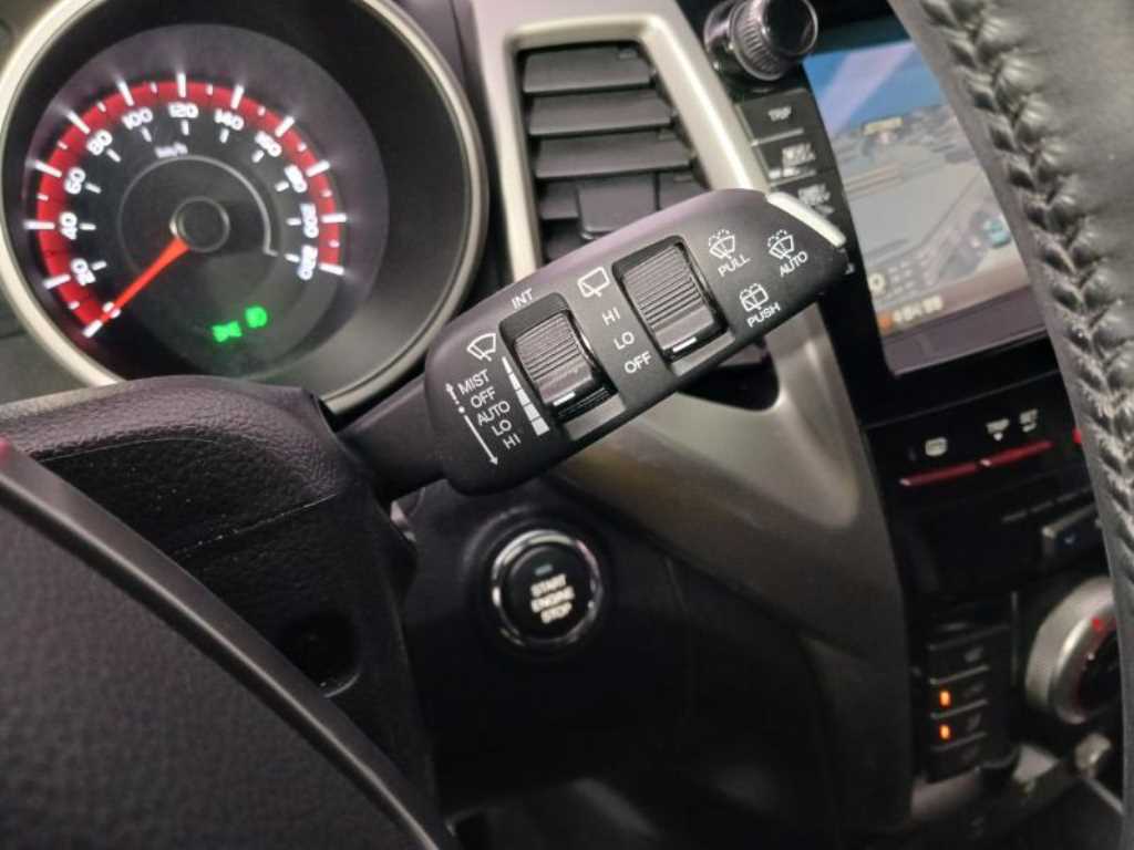 제네시스 티볼리 디젤 2WD VX - 이미지 15