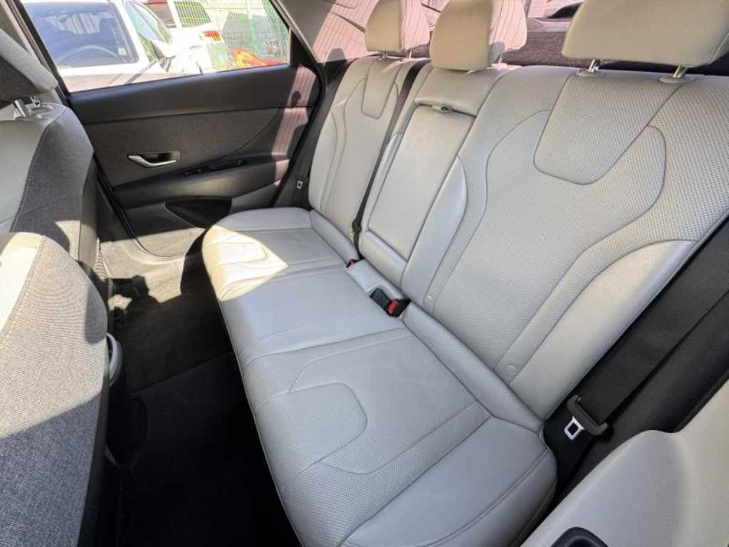 현대 아반떼(CN7) 1.6 가솔린 인스퍼레이션 - 이미지 6