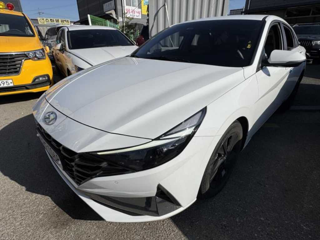 현대 아반떼(CN7) 1.6 가솔린 인스퍼레이션 - 이미지 8