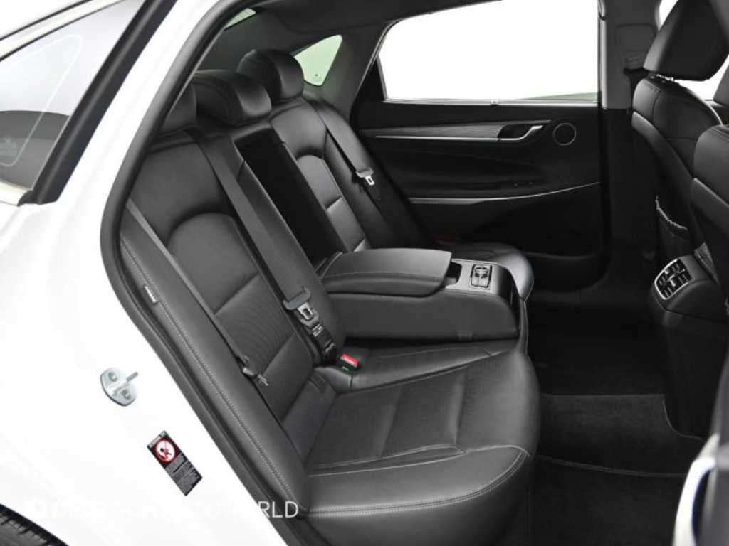 현대 그랜저IG 3.0 GDi 익스클루시브 스페셜 - 이미지 7