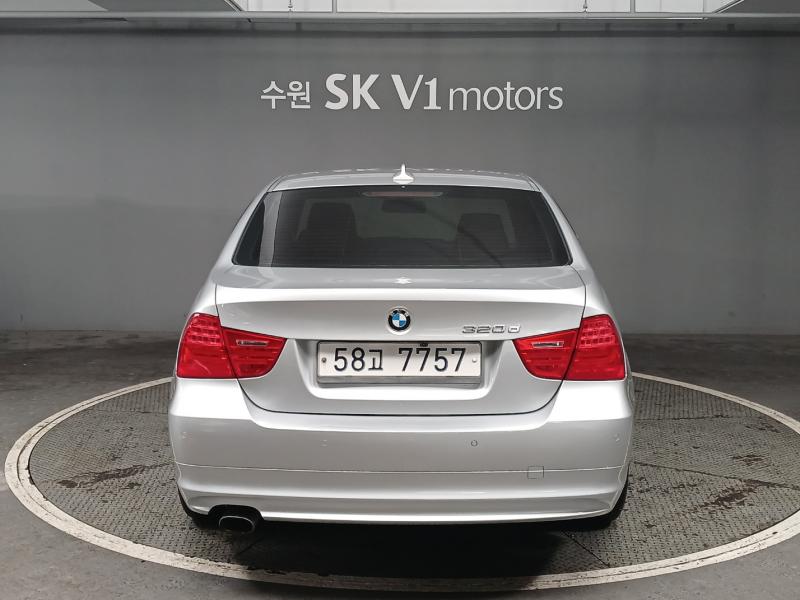 BMW 3시리즈(5세대) 320d - 이미지 4