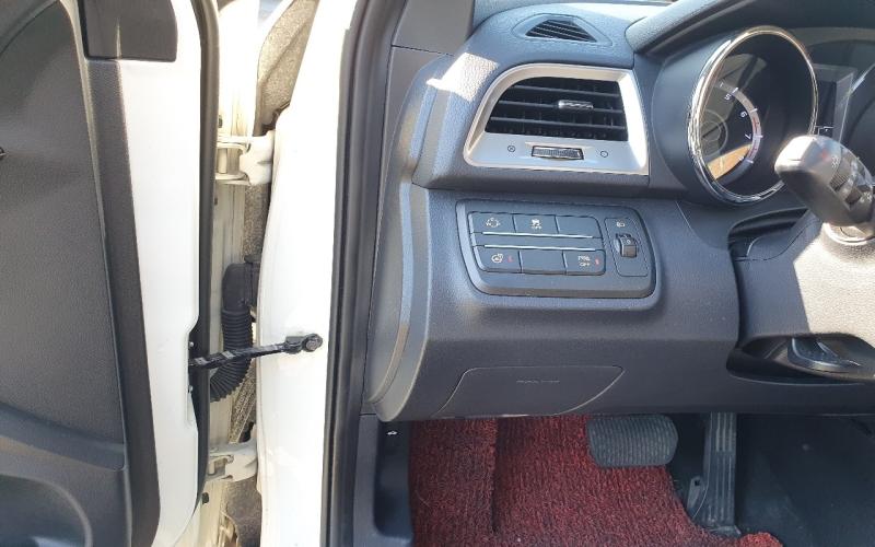 KG모빌리티(쌍용) 티볼리 가솔린 2WD LX 최고급형 - 이미지 9