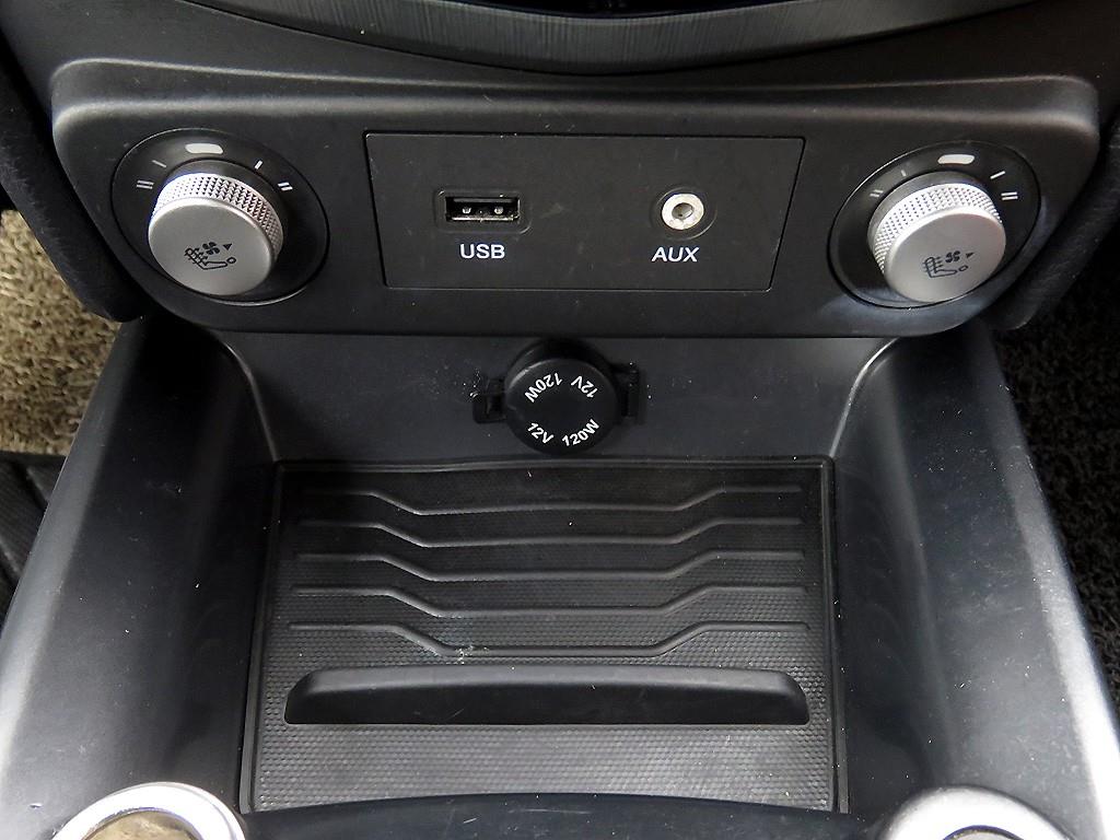 KG모빌리티(쌍용) 티볼리 아머 1.6 가솔린 4WD 기어에디션 - 이미지 8