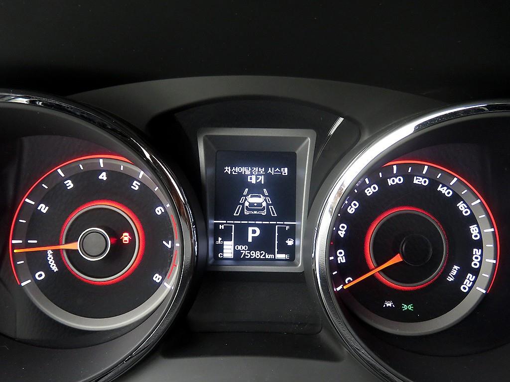 KG모빌리티(쌍용) 티볼리 아머 1.6 가솔린 4WD 기어에디션 - 이미지 11