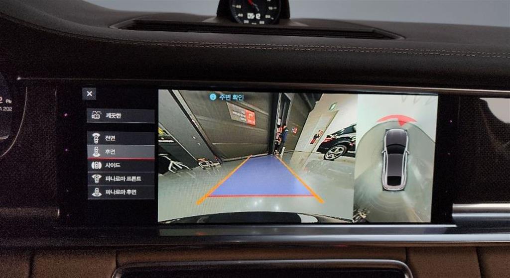 포르쉐 파나메라(2세대) 4.0 터보 - 이미지 3