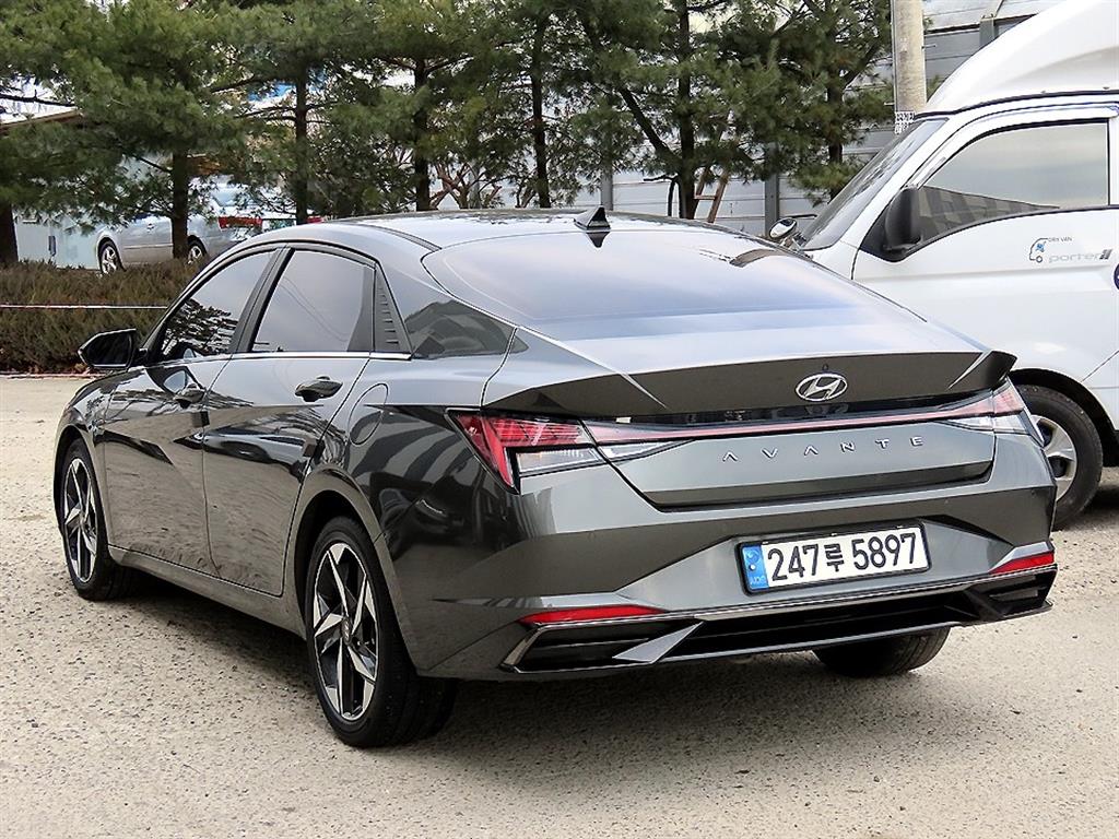 현대 아반떼(CN7) 1.6 가솔린 인스퍼레이션 - 이미지 11