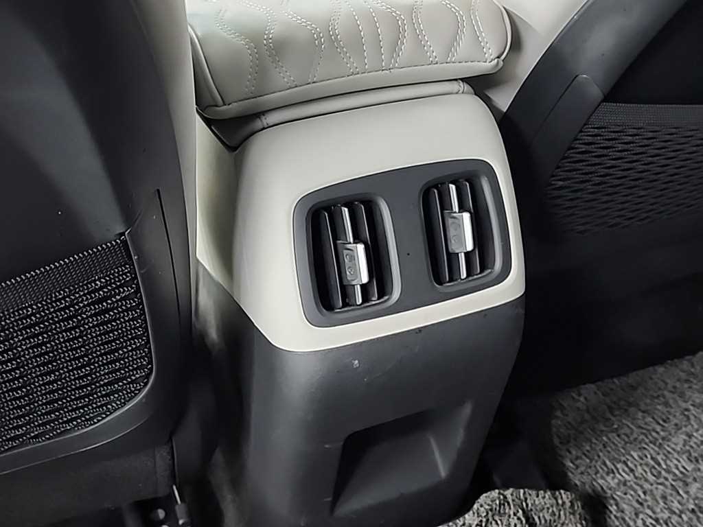 현대 더 올뉴투싼 2.0 디젤 2WD 프리미엄 - 이미지 3