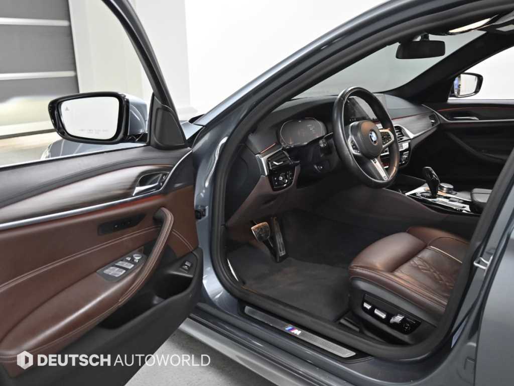 BMW 5시리즈(7세대) 530i M스포츠팩 플러스 - 이미지 2