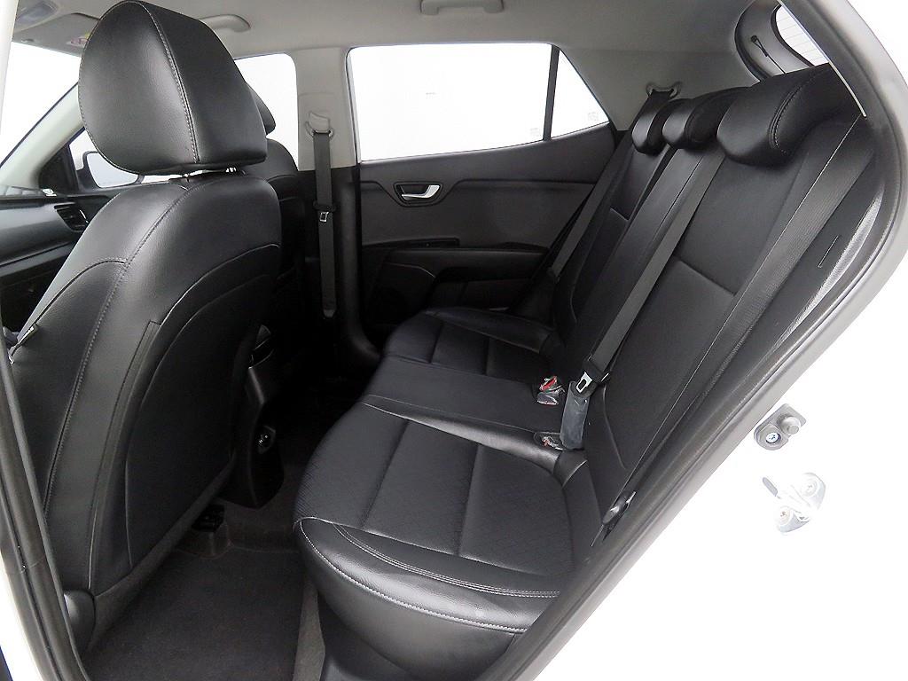 기아 스토닉 1.4 가솔린 트렌디 - 이미지 9