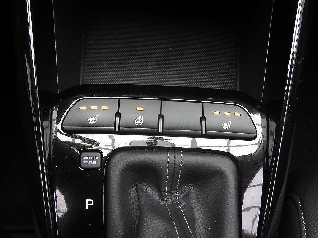 기아 스토닉 1.4 가솔린 트렌디 - 이미지 10