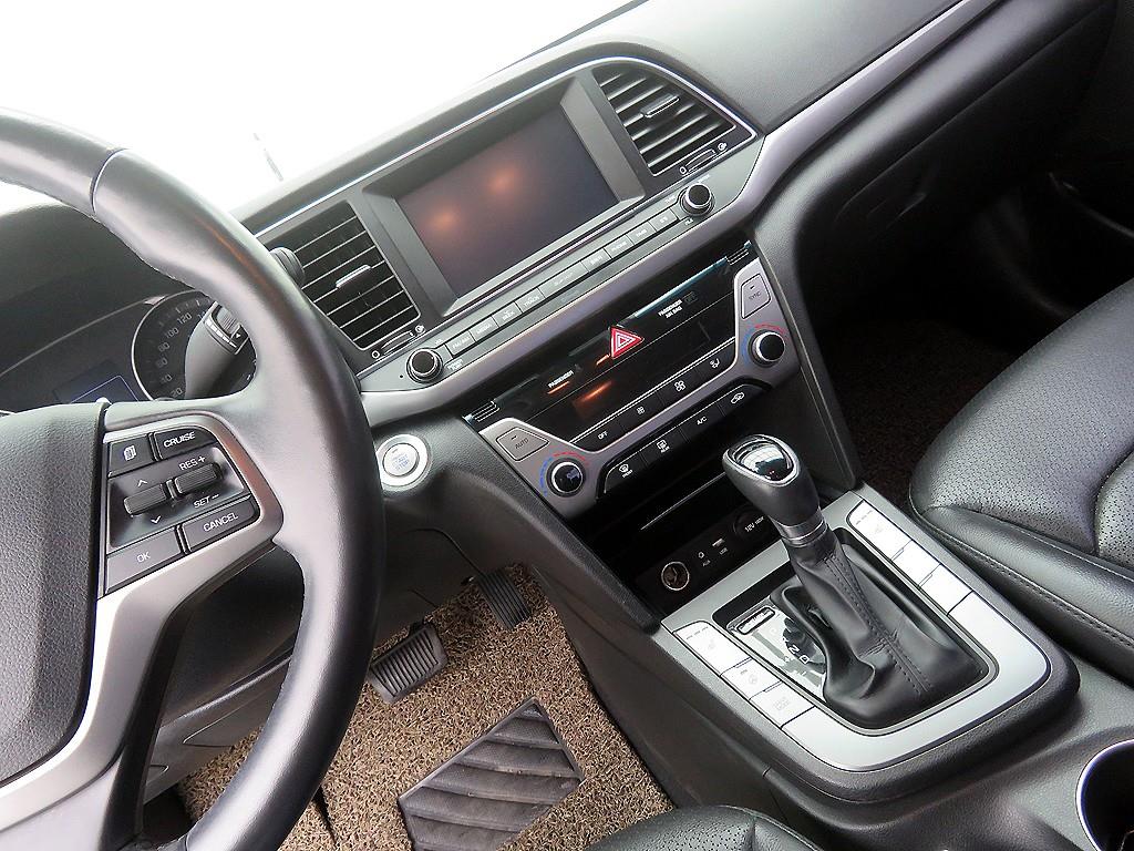 현대 아반떼AD 1.6 GDi 모던 - 이미지 8