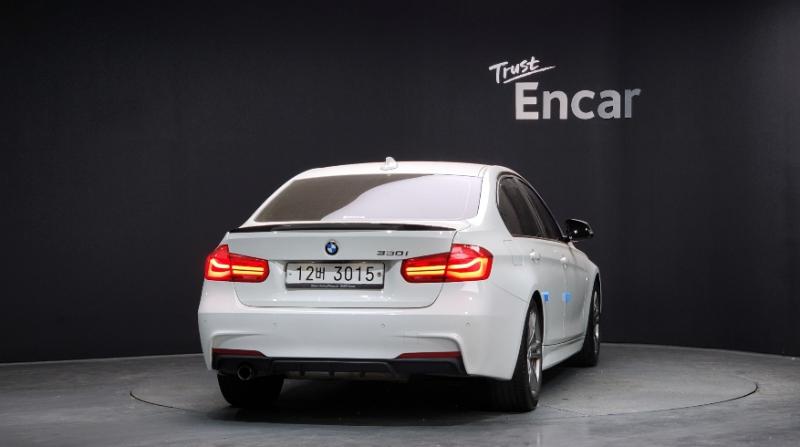 BMW 3시리즈(6세대) 320i M 스포츠 쉐도우 에디션