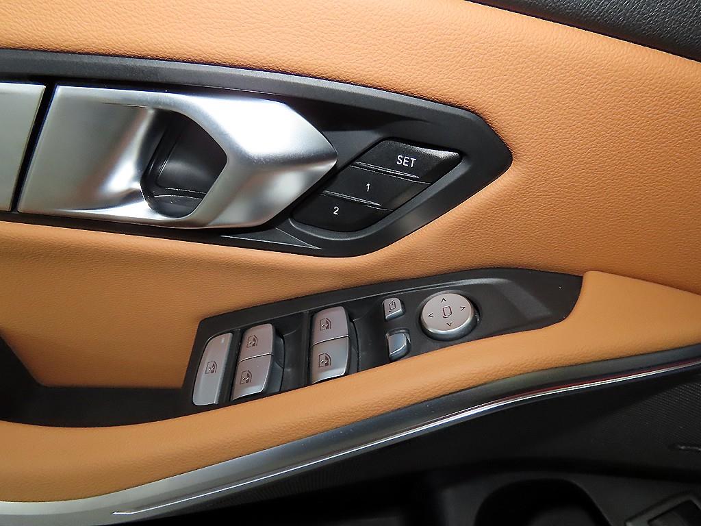 BMW 3시리즈(7세대) 320i M 스포츠팩 - 이미지 18